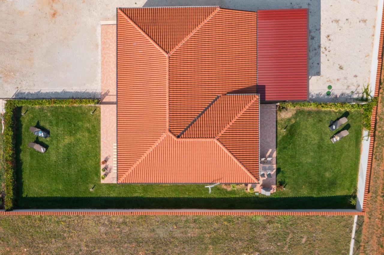 Villa Gracia Sveti Lovreč Pazenatički エクステリア 写真