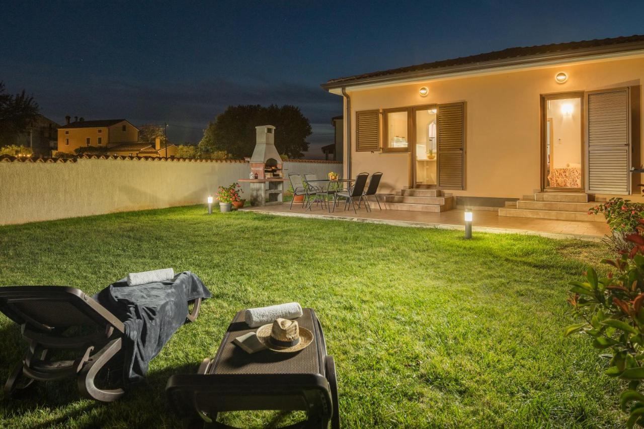 Villa Gracia Sveti Lovreč Pazenatički エクステリア 写真